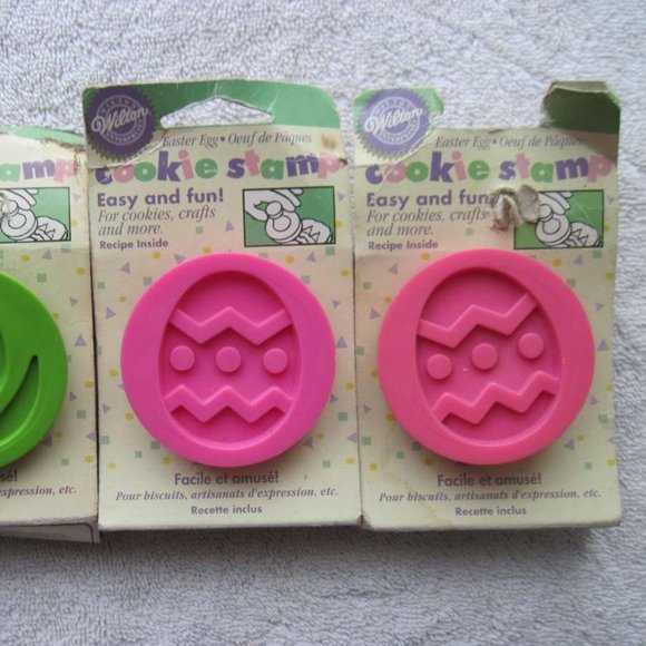 2 Wilton Easter Egg Cookie Stamp Plastic 1997 Decorating Stampers Baking Crafts - Picture 1 of 10